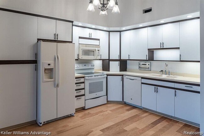 Foto del edificio - 875 Green View Ct
