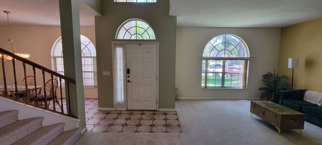 Building Photo - Beautiful 4/3 2 Story Pool Home In Ocoee FL