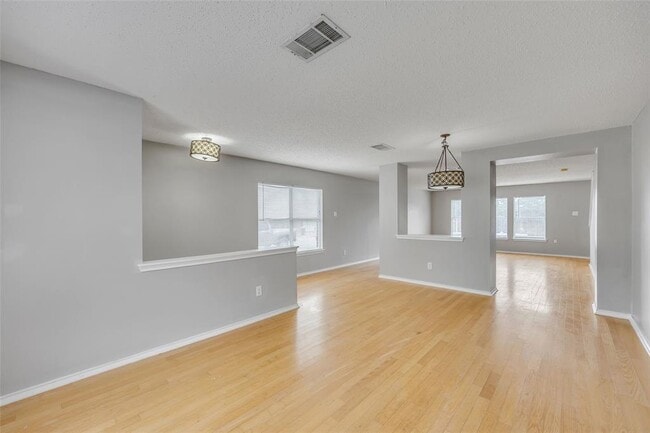 Building Photo - 2514 Byfield Dr
