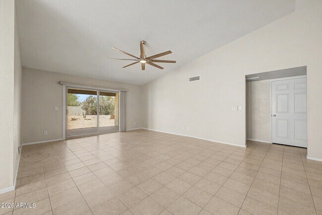 Building Photo - 907 N 85th Pl