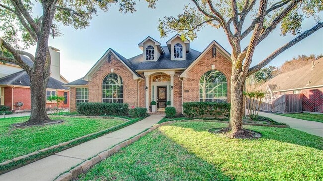 Foto del edificio - 1731 Crescent Green Dr