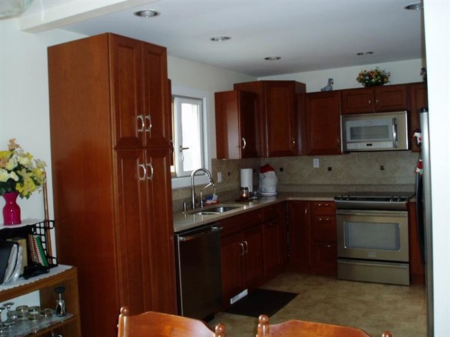 Building Photo - 384 Fairview Cir