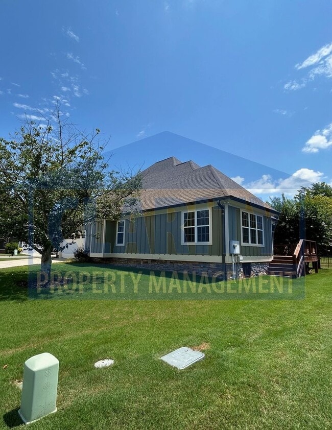 Building Photo - Beautiful 3-Bedroom Home in North Cleveland