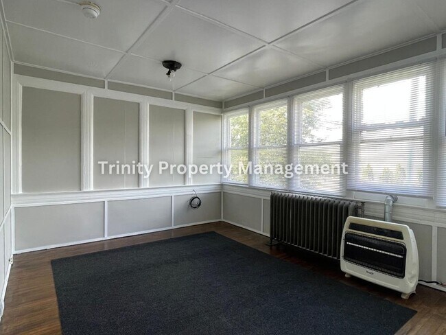 Foto del edificio - 628 Mulberry Ave