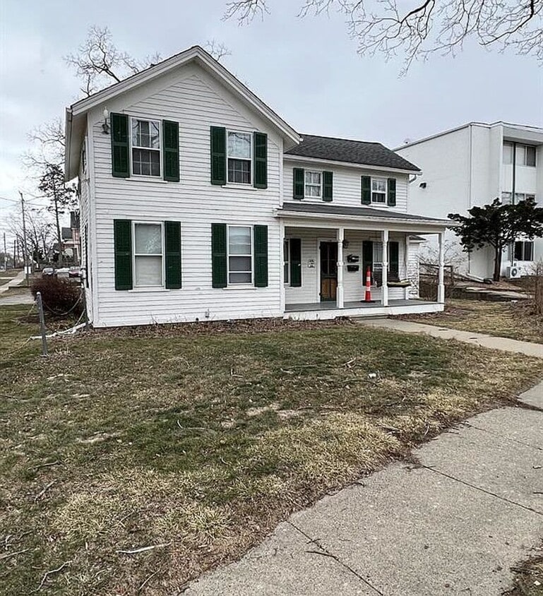 Photo - 501 W. Forest (Bishop Pickering LLC)