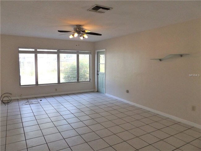 Foto del edificio - 3621 McIntosh Rd