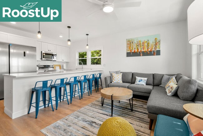 Building Photo - RoostUp Furnished Private Bedroom with Private Ensuite Bath in East Somerville!