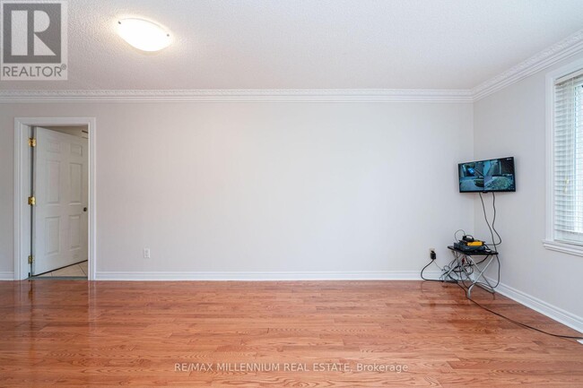 Building Photo - 120 Madoc Dr