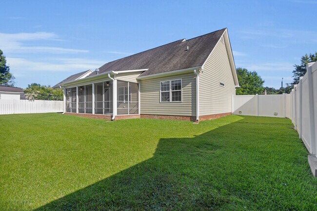 Building Photo - 110 Delanie Way