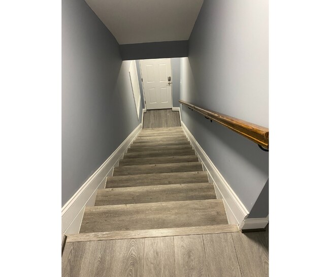 Building Photo - 6504 Armstrong Ave