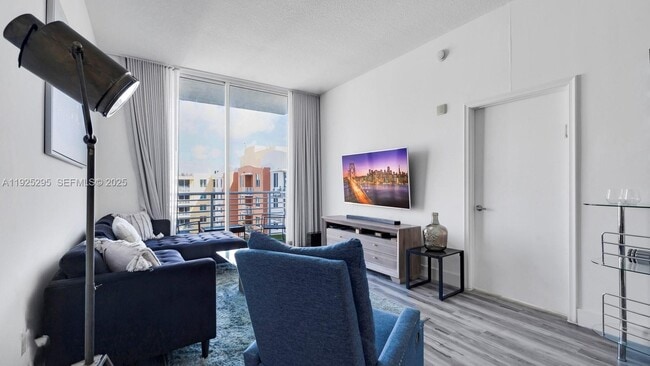 Foto del edificio - 18800 NE 29th Ave