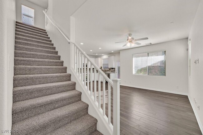 Foto del edificio - 10635 Seasonable Dr