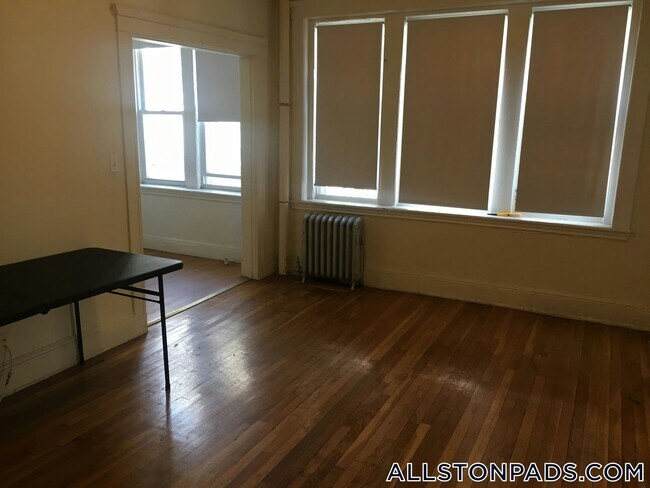 Building Photo - 25 Walbridge St
