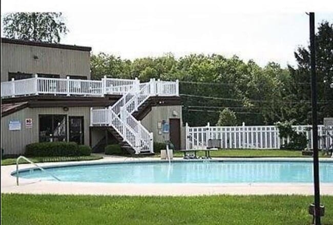 Building Photo - 92 Balance Rock Rd