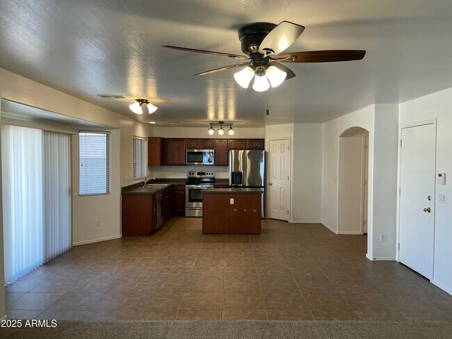 Building Photo - 22038 W Mohave St