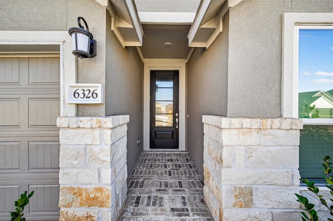 Foto del edificio - 6326 Seafoam Lake Dr