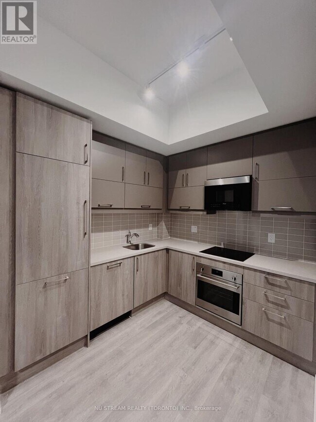 Building Photo - 8119 Birchmount Rd