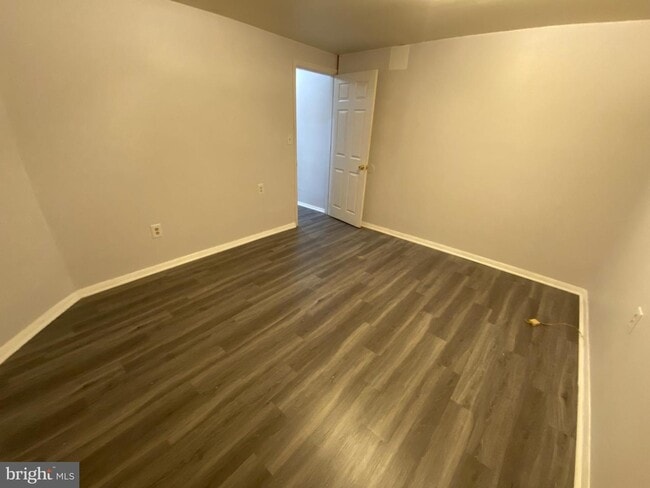 Foto del edificio - 4516 Kenwood Dr