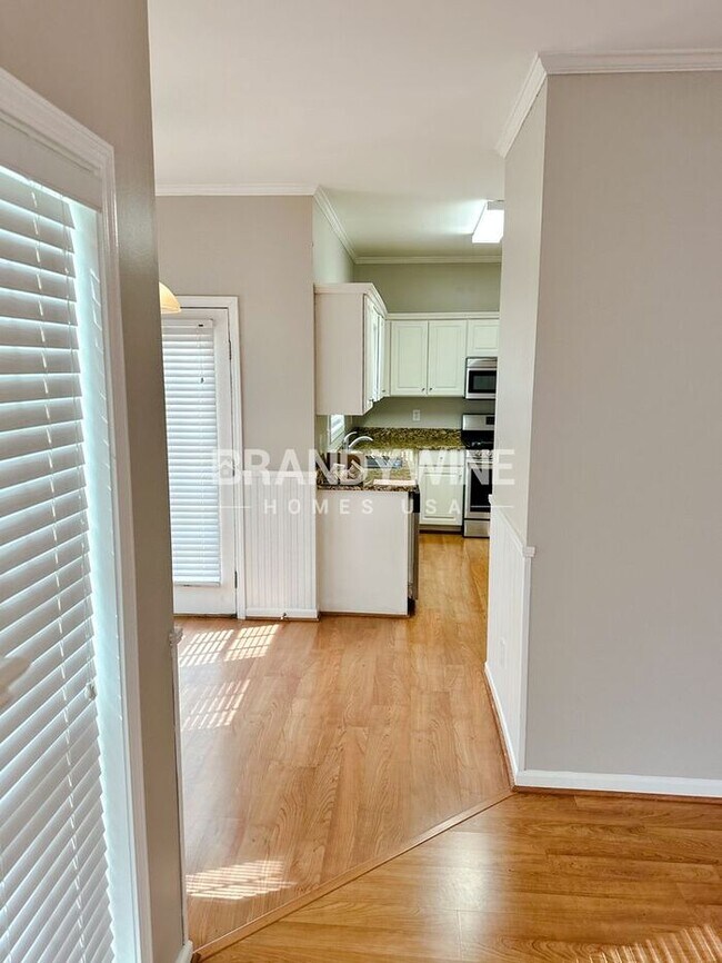 Foto del edificio - MOVE IN BY MAY 24TH AND RECEIVE $1000 OFF ...