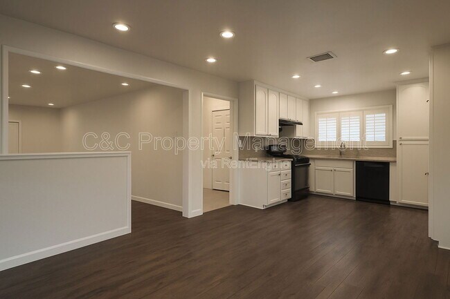 Foto del edificio - 212 Derecho Way