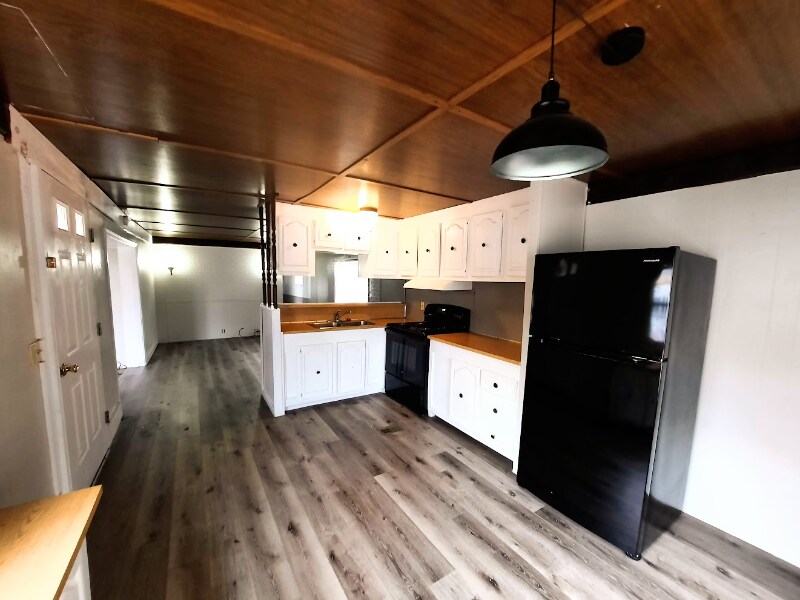 Foto principal - 244 Alder St
