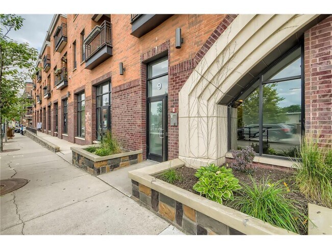 Foto del edificio - 9 W Franklin Ave