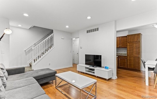 Building Photo - 47086 Auburn Ct