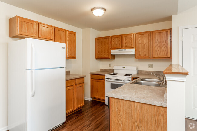 1BR, 1BA - 565 SF - Windsor Crest Apartments