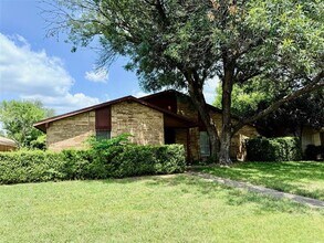 Building Photo - 1909 Forestdale Dr