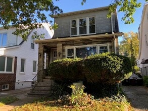 Building Photo - 173-32 82nd Ave