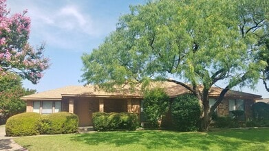 Building Photo - 5126 Ledgestone Dr
