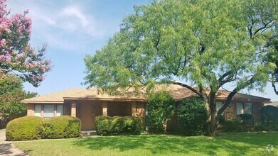Building Photo - 5126 Ledgestone Dr