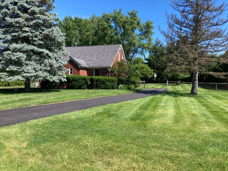 Primary Photo - 44670 Joy Rd