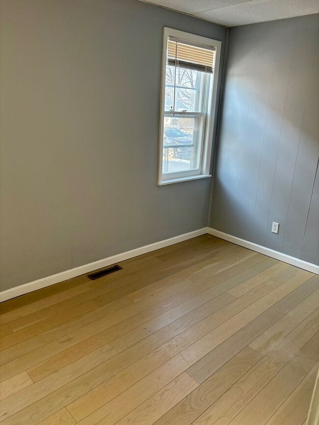 Building Photo - 1278 3rd Ave