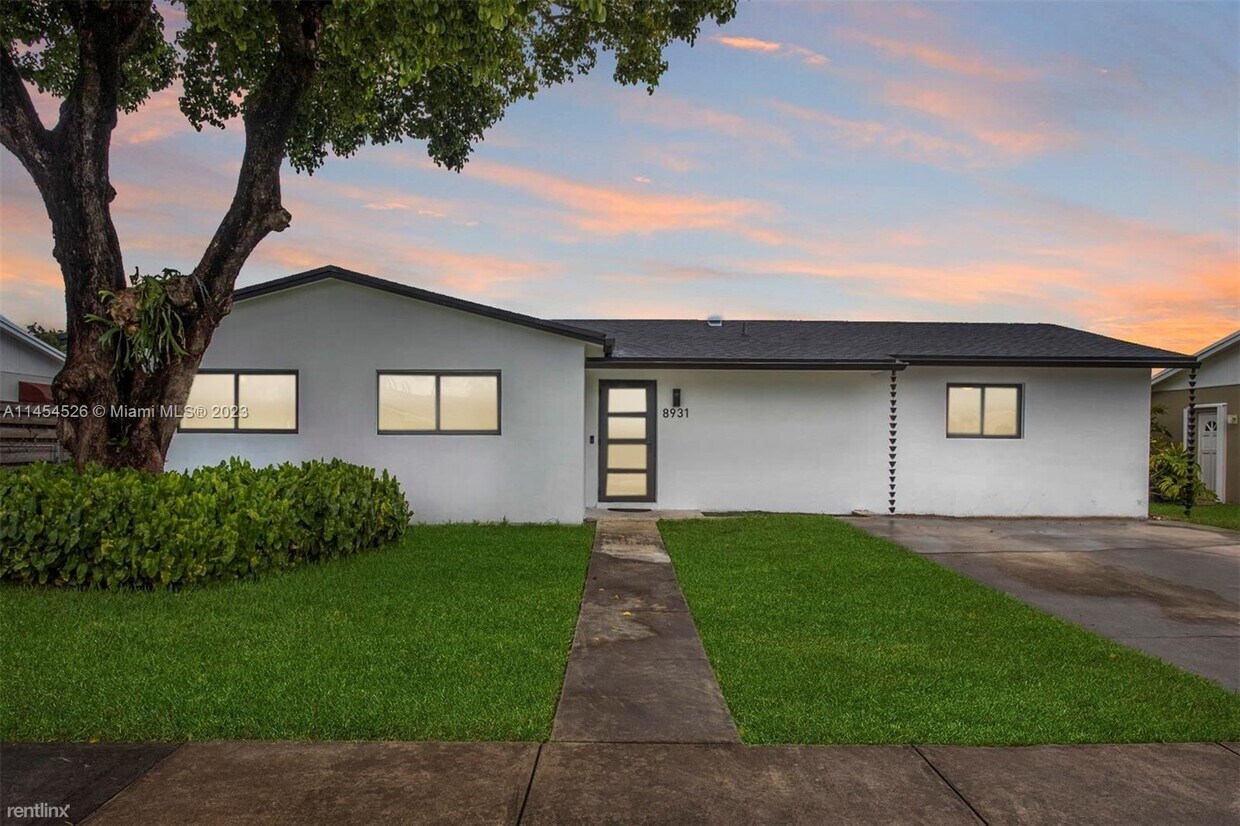 Primary Photo - 4 br, 2 bath House - 8931 SW 182nd Ter