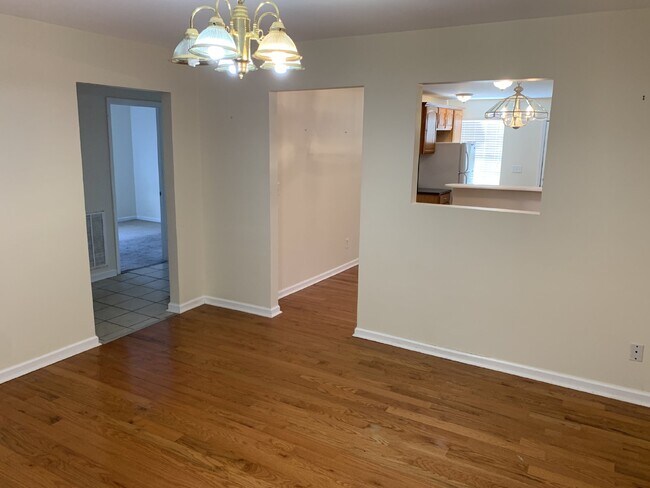 Photo - Charming 3-Bed, 2-Bath Gem in Nashville's ... Apartment