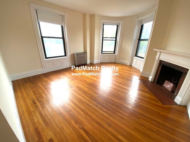 Foto del edificio - 504 Beacon St
