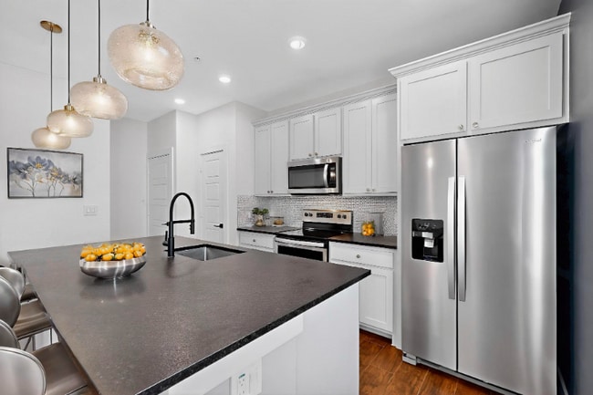 Photo - 800 S Welch St Apartment