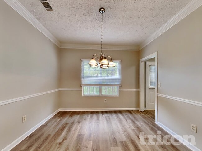 Foto del edificio - 1475 Watercrest Cir