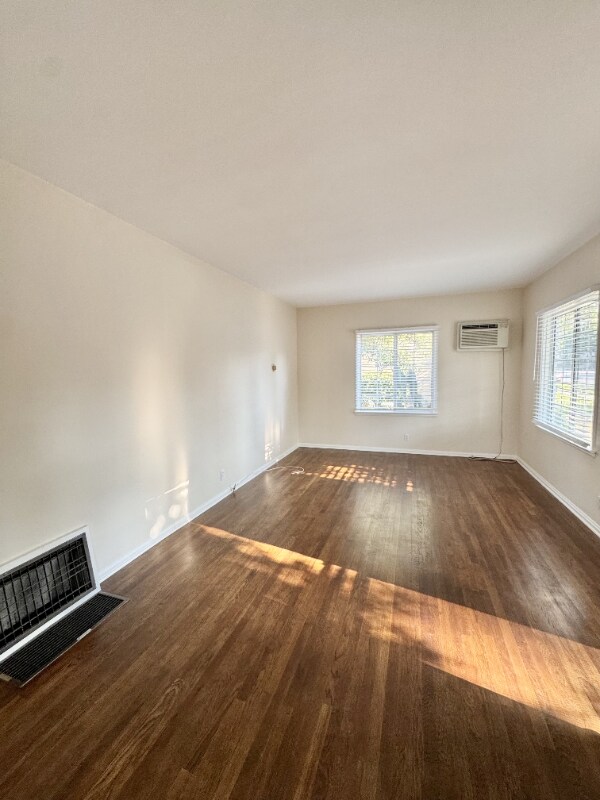 Foto del edificio - 5052 Colfax Ave