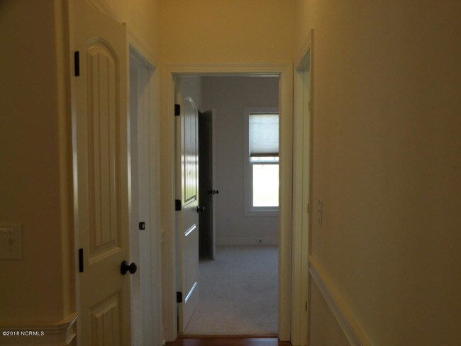 Building Photo - 213 Pecan Grove Ct