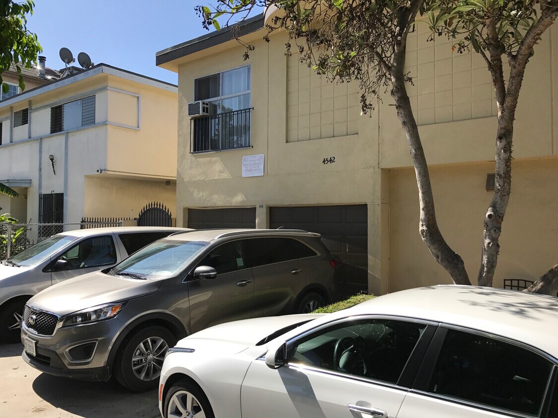 Foto del edificio - 4542 W 17th St