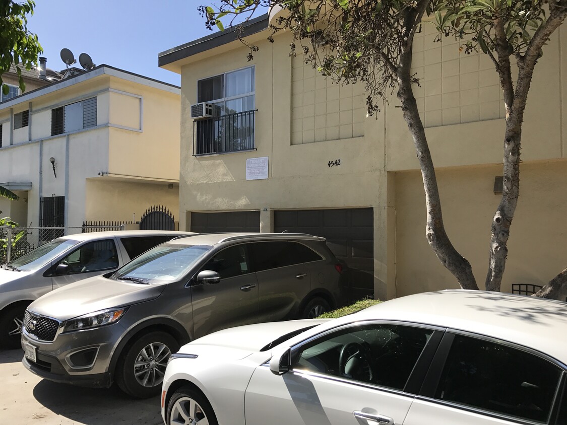 Building Photo - 4542 W 17th St