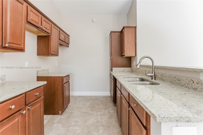 Foto del edificio - 1332 Waterway Cove Dr