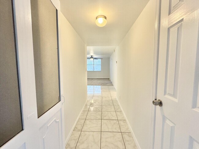 Building Photo - 3910 Crystal Lake Dr