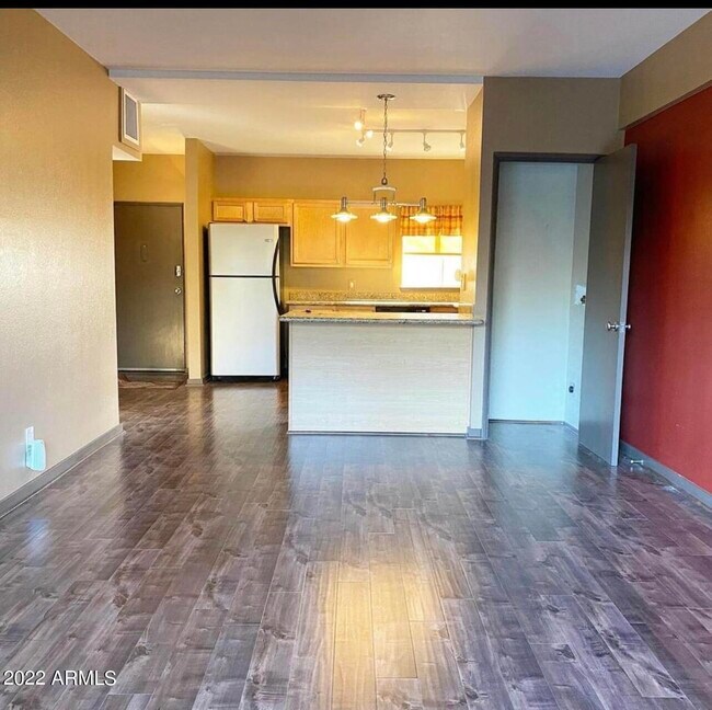 Building Photo - 353 Thomas Rd