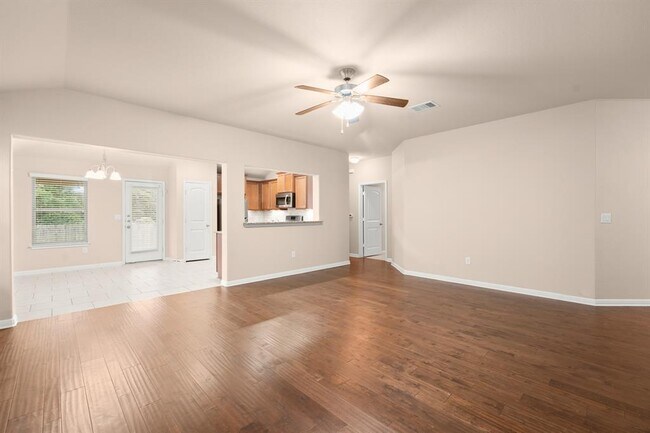 Building Photo - 305 Longhorn Cavern Rd