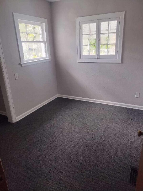 Foto del edificio - 1719 Mansfield Rd