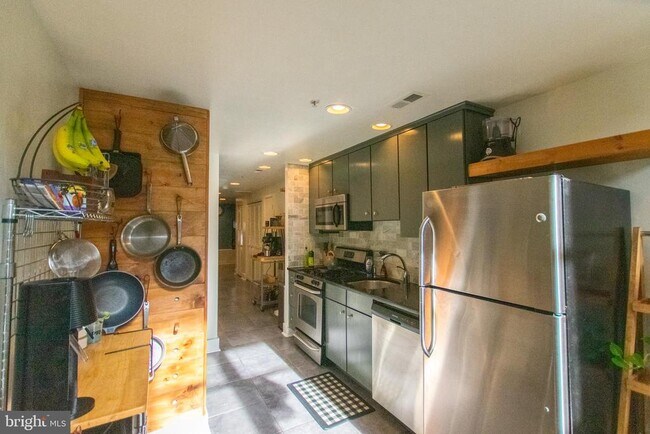 Foto del edificio - 1814 Christian St