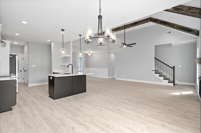 Foto del edificio - 264 Bluebell Dr